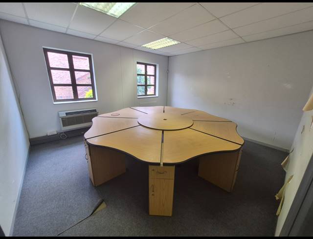 314M² OFFICE TO LET IN RIVONIA